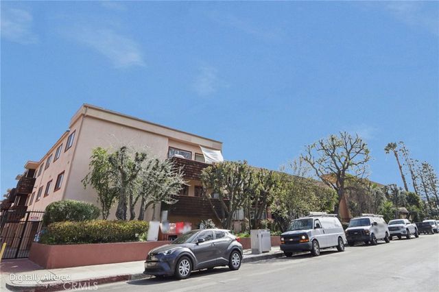 5400 Newcastle Avenue 70, Encino, CA 91316