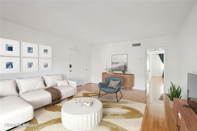 5400 Newcastle Avenue 70, Encino, CA 91316