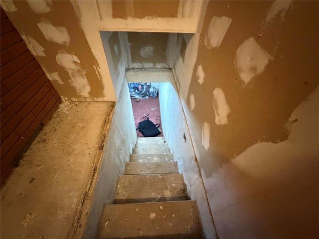 709 E E N Boundary Highway, Sentinel, OK 73664