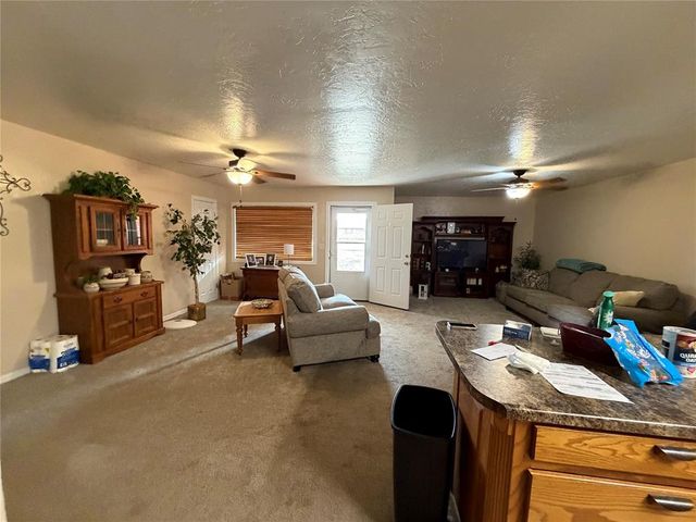 709 E E N Boundary Highway, Sentinel, OK 73664