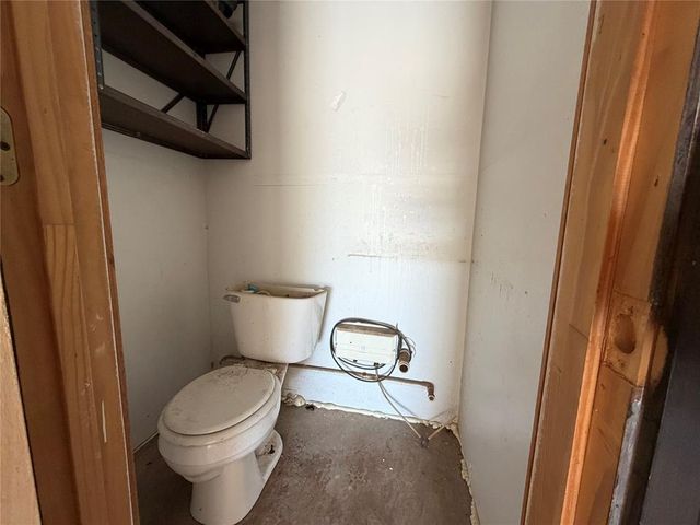 709 E E N Boundary Highway, Sentinel, OK 73664