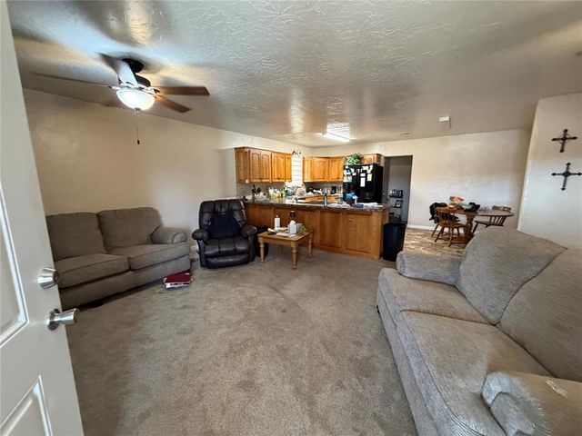 709 E E N Boundary Highway, Sentinel, OK 73664