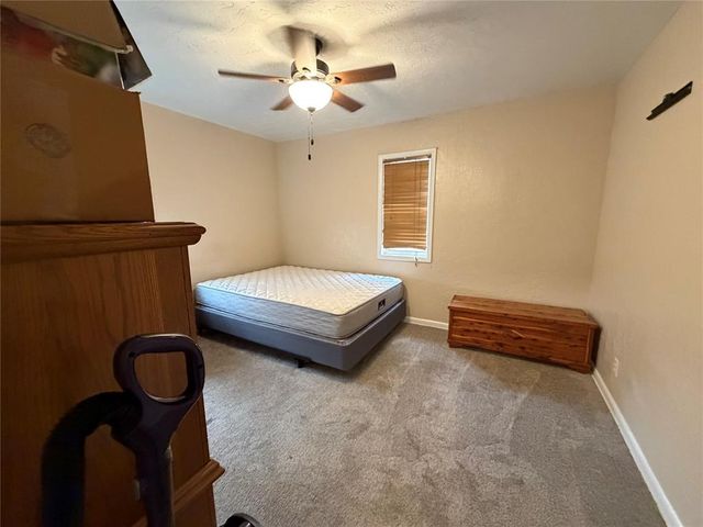 709 E E N Boundary Highway, Sentinel, OK 73664