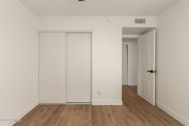 516 E GREENWAY Drive, Tempe, AZ 85282