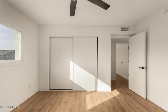 516 E GREENWAY Drive, Tempe, AZ 85282