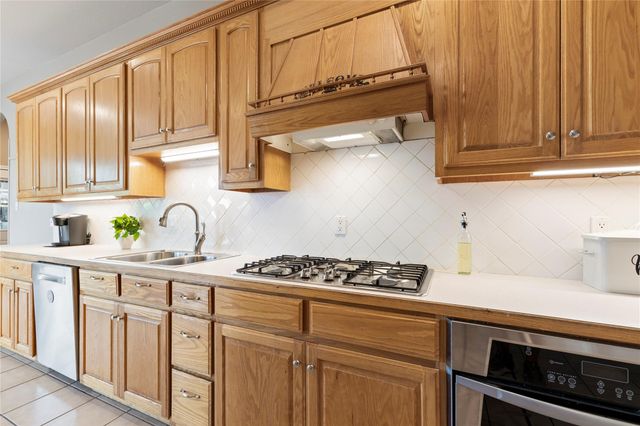 515 Liberty DR, Liberty Hill, TX 78642