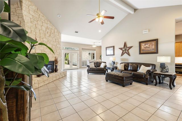 515 Liberty DR, Liberty Hill, TX 78642