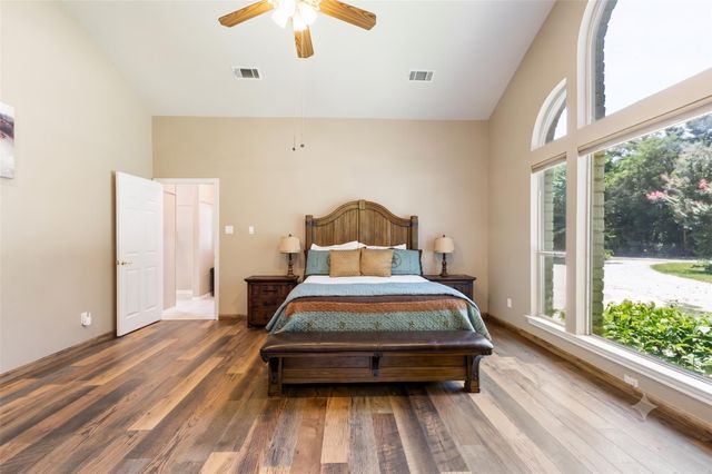 515 Liberty DR, Liberty Hill, TX 78642