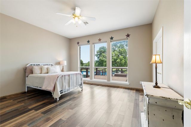 515 Liberty DR, Liberty Hill, TX 78642