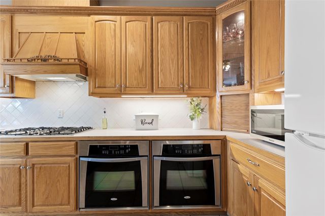 515 Liberty DR, Liberty Hill, TX 78642
