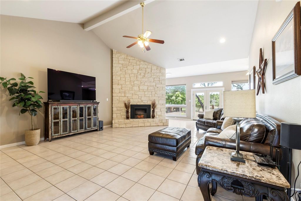 515 Liberty DR, Liberty Hill, TX 78642