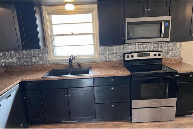 502 NE Ash Street, Lee's Summit, MO 64063