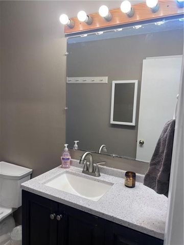 502 NE Ash Street, Lee's Summit, MO 64063