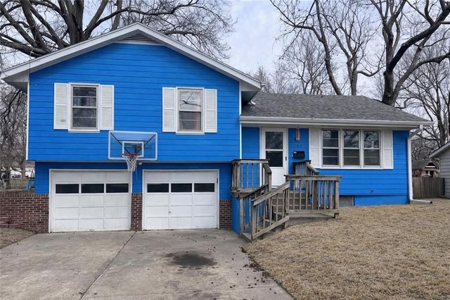 502 NE Ash Street, Lee's Summit, MO 64063