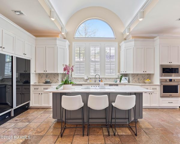 404 Doyle Drive, Lafayette, LA 70508