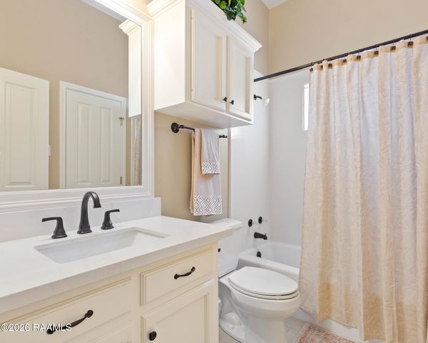 404 Doyle Drive, Lafayette, LA 70508