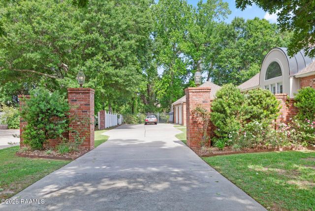 404 Doyle Drive, Lafayette, LA 70508