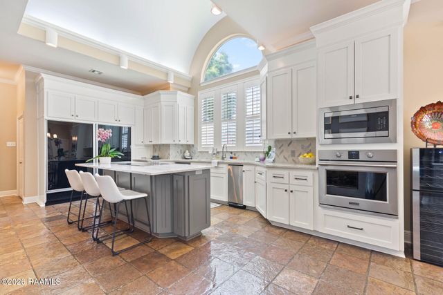404 Doyle Drive, Lafayette, LA 70508