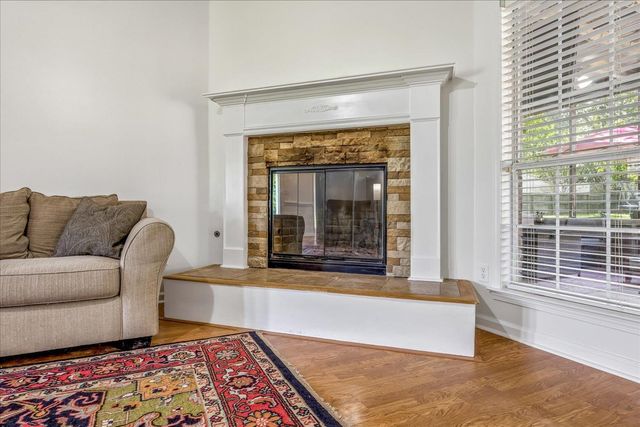 305 CAITLIN DR, Oakland, TN 38060
