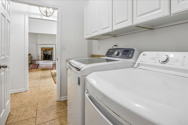 305 CAITLIN DR, Oakland, TN 38060