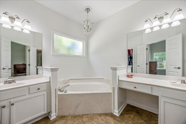 305 CAITLIN DR, Oakland, TN 38060