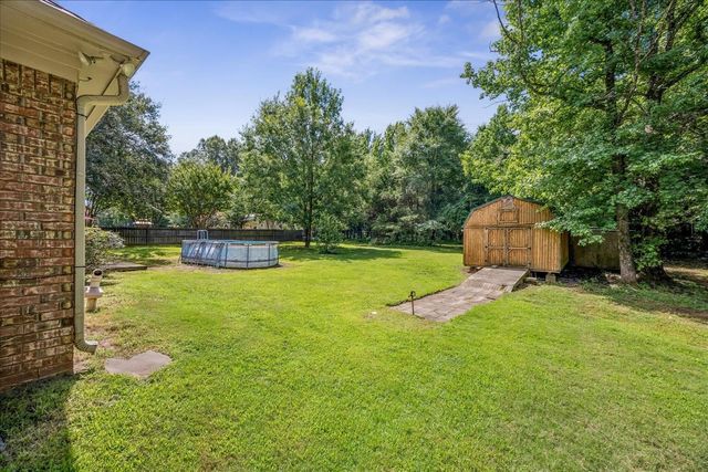 305 CAITLIN DR, Oakland, TN 38060