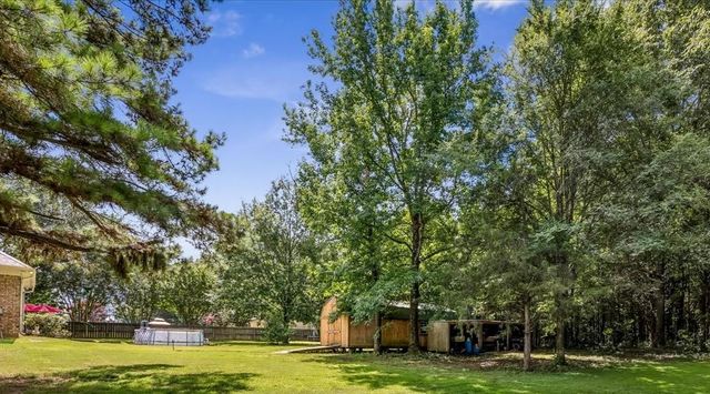 305 CAITLIN DR, Oakland, TN 38060