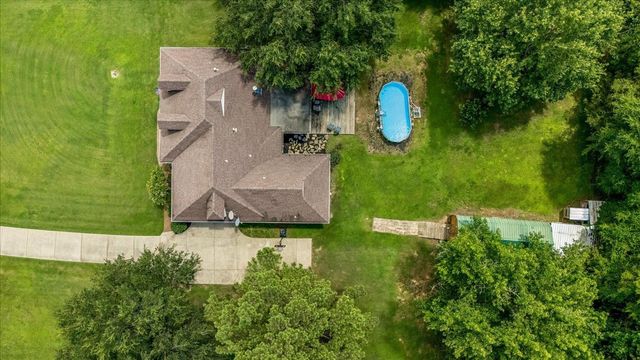 305 CAITLIN DR, Oakland, TN 38060