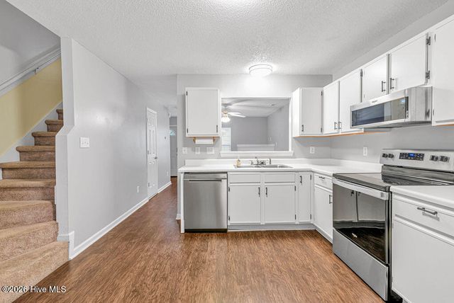 909 Timberlake Trail, Jacksonville, NC 28546