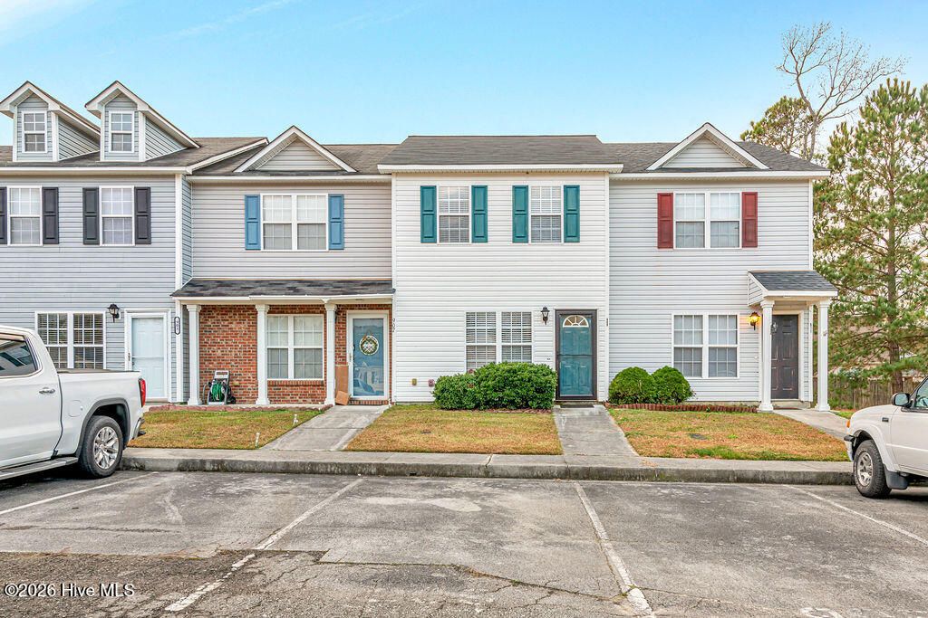 909 Timberlake Trail, Jacksonville, NC 28546