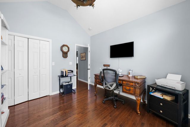 414 Country Club Ct, Clarksville, TN 37043