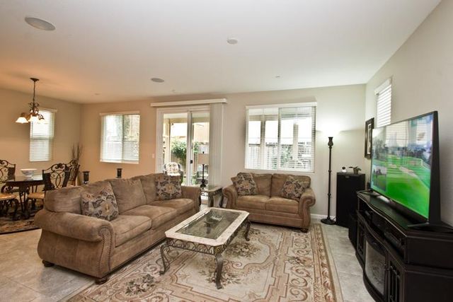 2116 Camino Real Way, Roseville, CA 95747