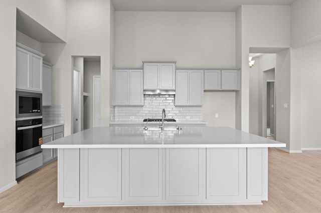 2318 Gleaming Pear Drive, Manvel, TX 77578