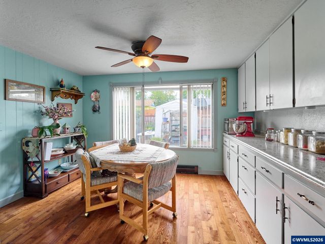 1215 Stanfield Rd, Woodburn, OR 97071