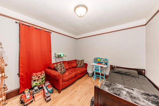 1008 Rawson AVENUE, South Milwaukee, WI 53172