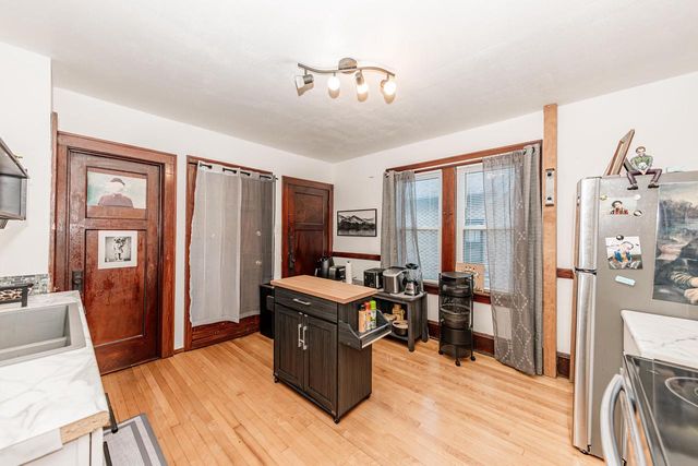 1008 Rawson AVENUE, South Milwaukee, WI 53172