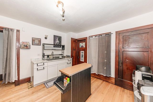 1008 Rawson AVENUE, South Milwaukee, WI 53172