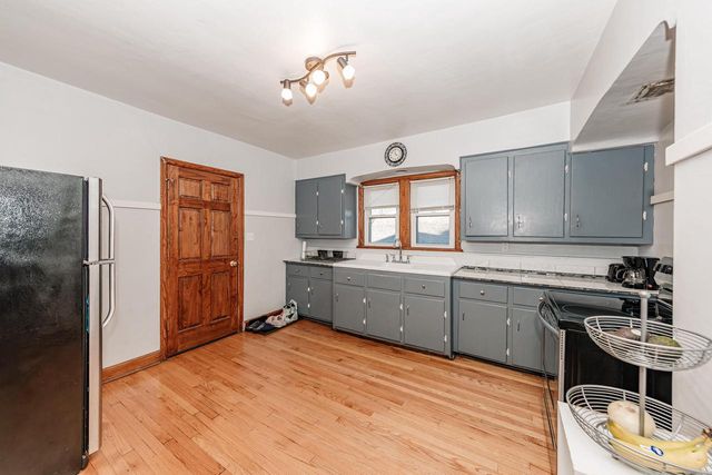 1008 Rawson AVENUE, South Milwaukee, WI 53172