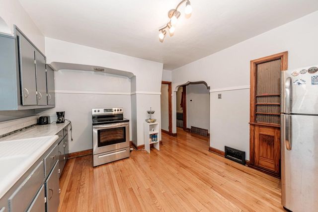 1008 Rawson AVENUE, South Milwaukee, WI 53172