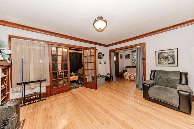 1008 Rawson AVENUE, South Milwaukee, WI 53172