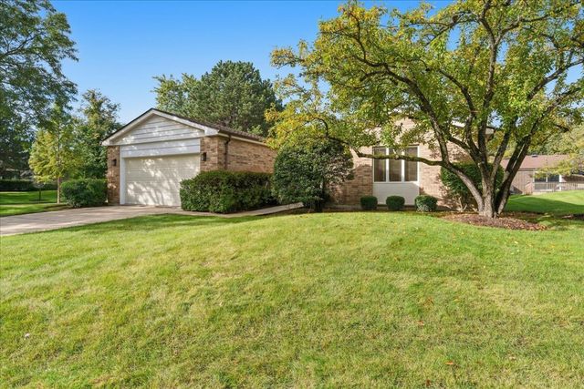 4568 Lindenwood Lane, Northbrook, IL 60062