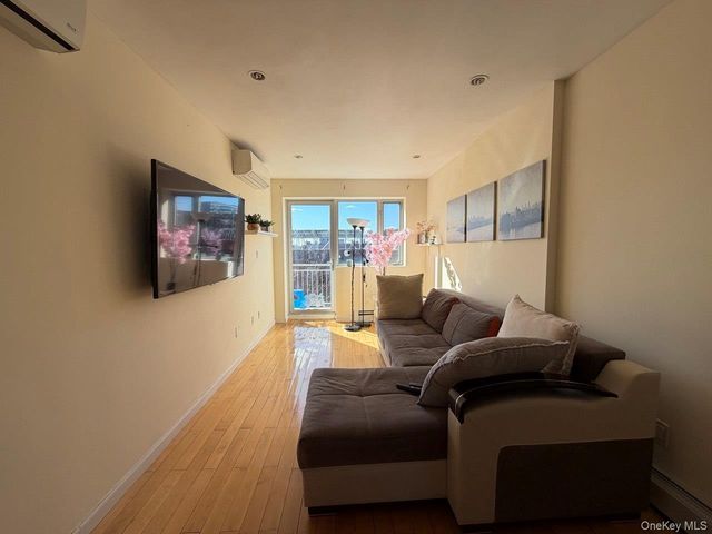 14328 41st Avenue 8C, Flushing, NY 11355