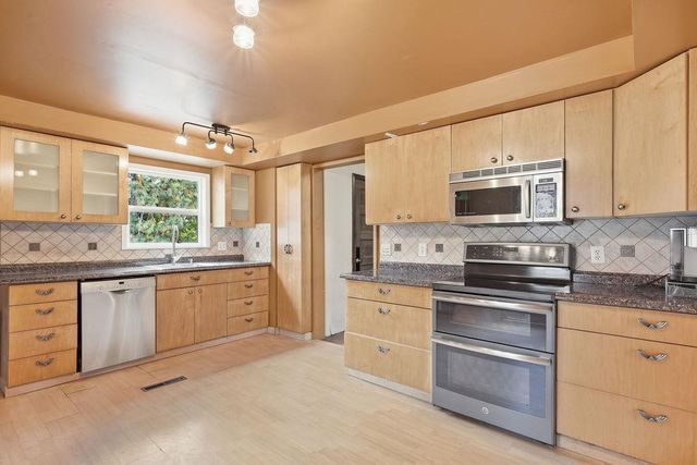 9216 Thomas Mallen Rd, Cheney, WA 99004