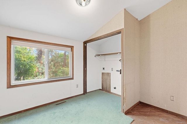 9216 Thomas Mallen Rd, Cheney, WA 99004