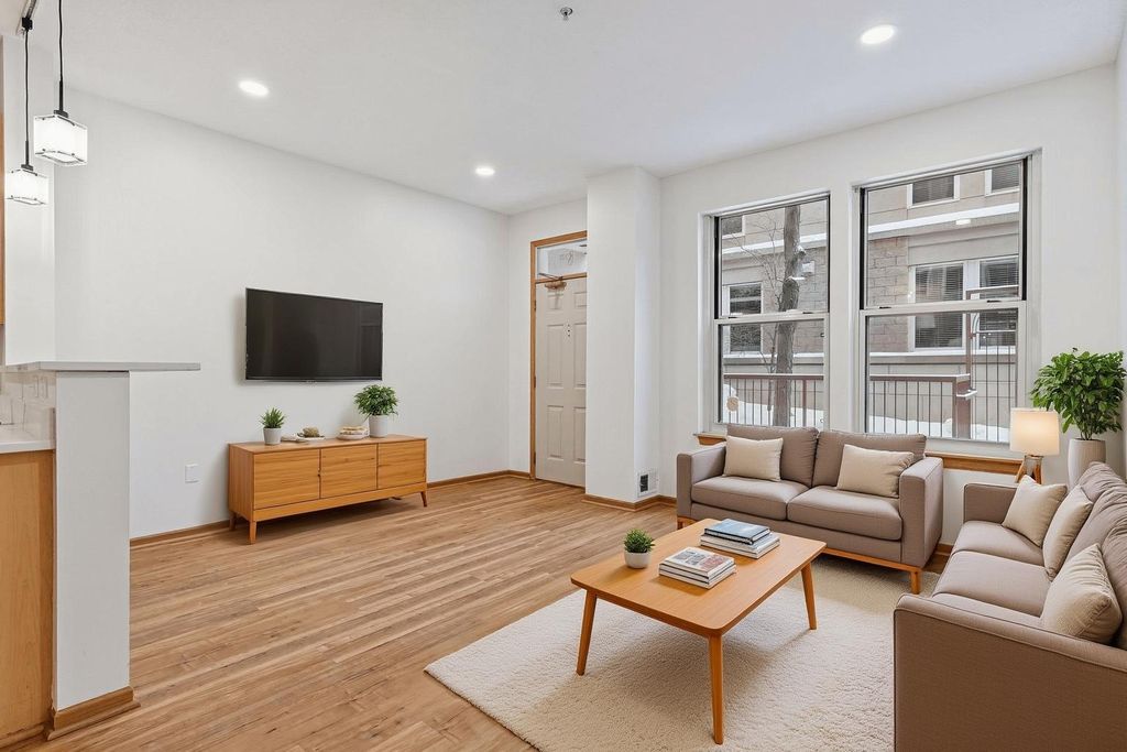 545 N 1st Street 123, Minneapolis, MN 55401