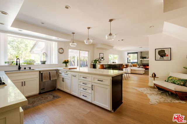 5738 Buffalo Avenue, Valley Glen, CA 91401