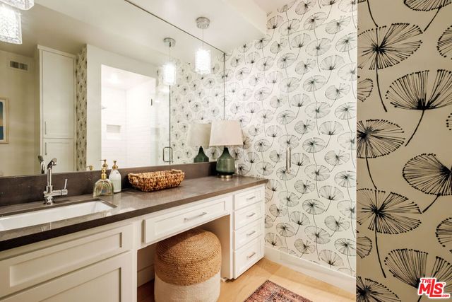 5738 Buffalo Avenue, Valley Glen, CA 91401