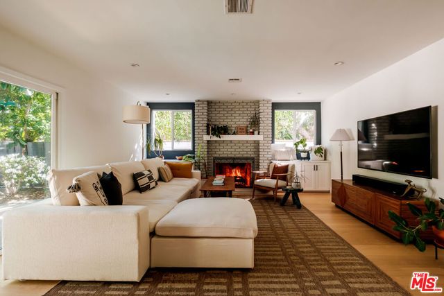 5738 Buffalo Avenue, Valley Glen, CA 91401