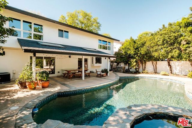 5738 Buffalo Avenue, Valley Glen, CA 91401