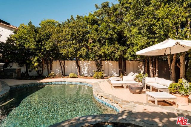 5738 Buffalo Avenue, Valley Glen, CA 91401